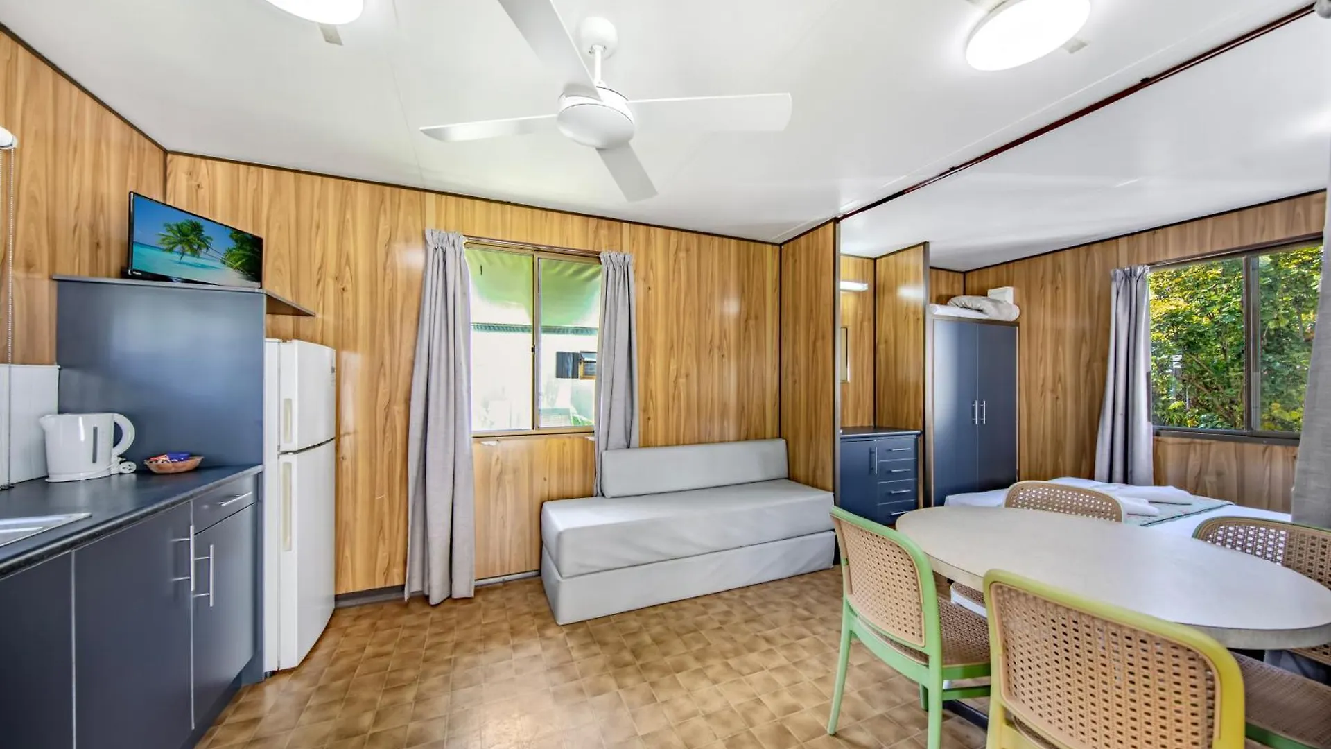 Mission Beach Hideaway Holiday Village 4*, Mission Beach